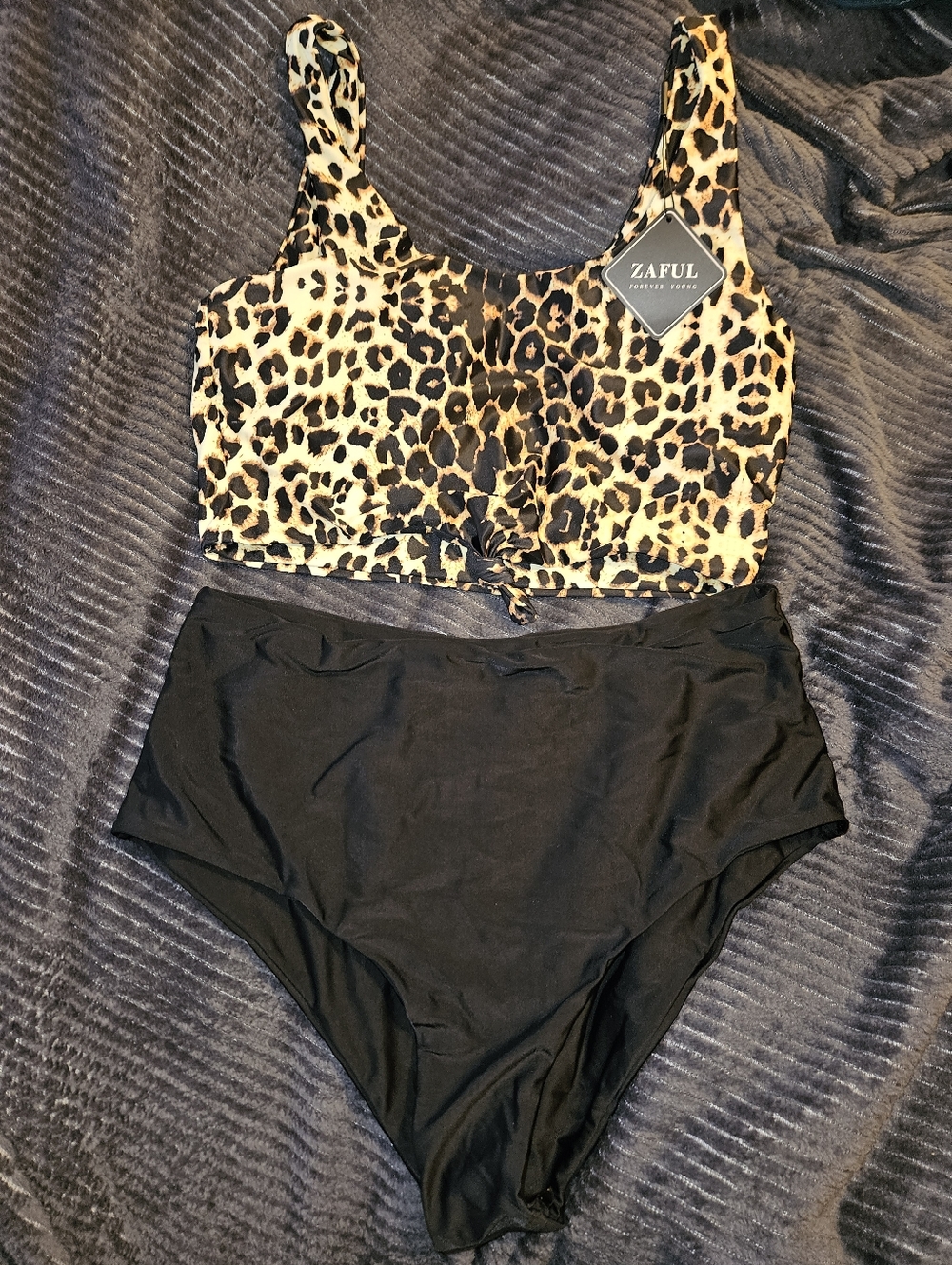 Zaful Leopard Print Crop Top and Black High-Waist Tankini